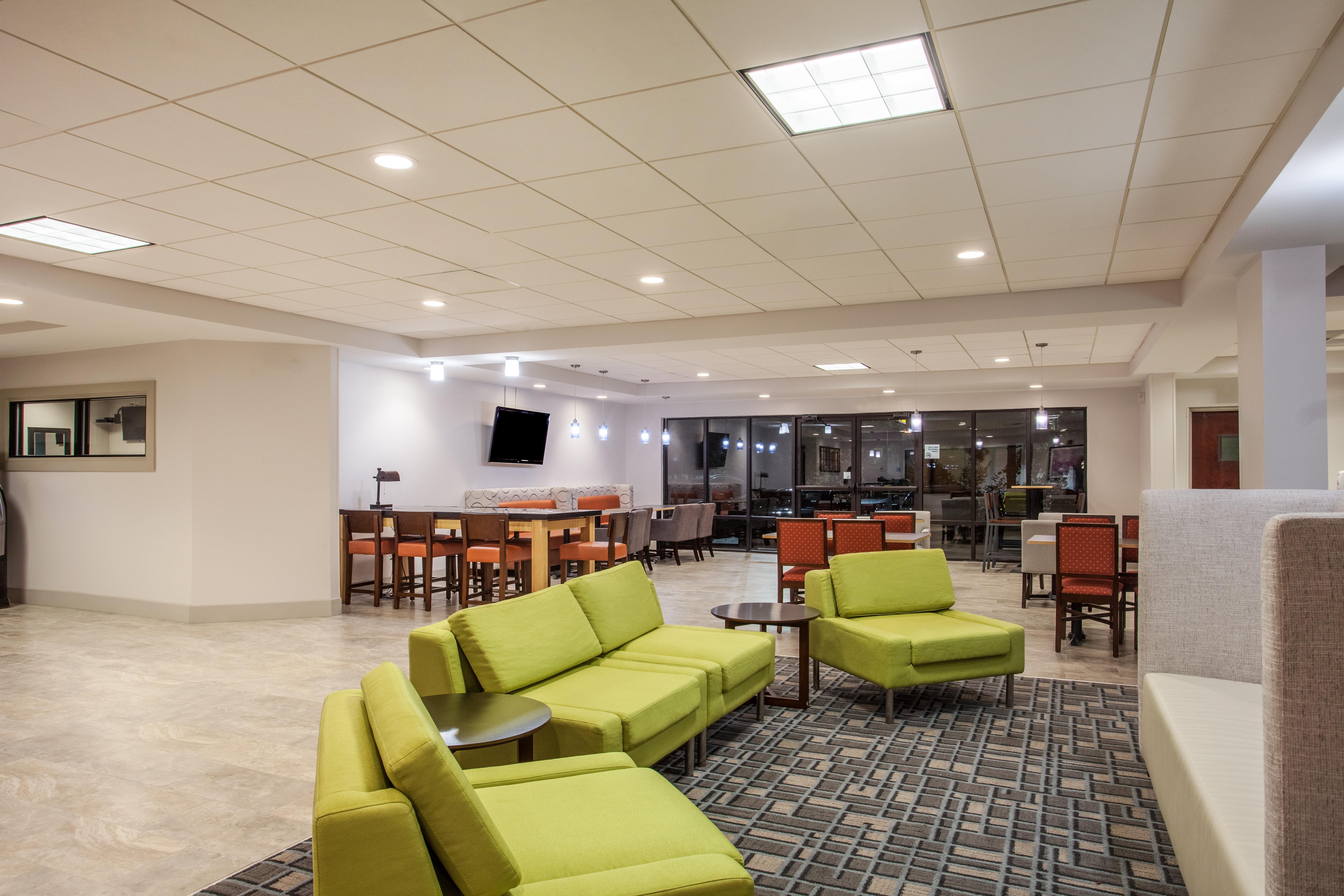 Holiday Inn Express & Suites Augusta West - Ft Gordon Area By Ihg Exterior foto