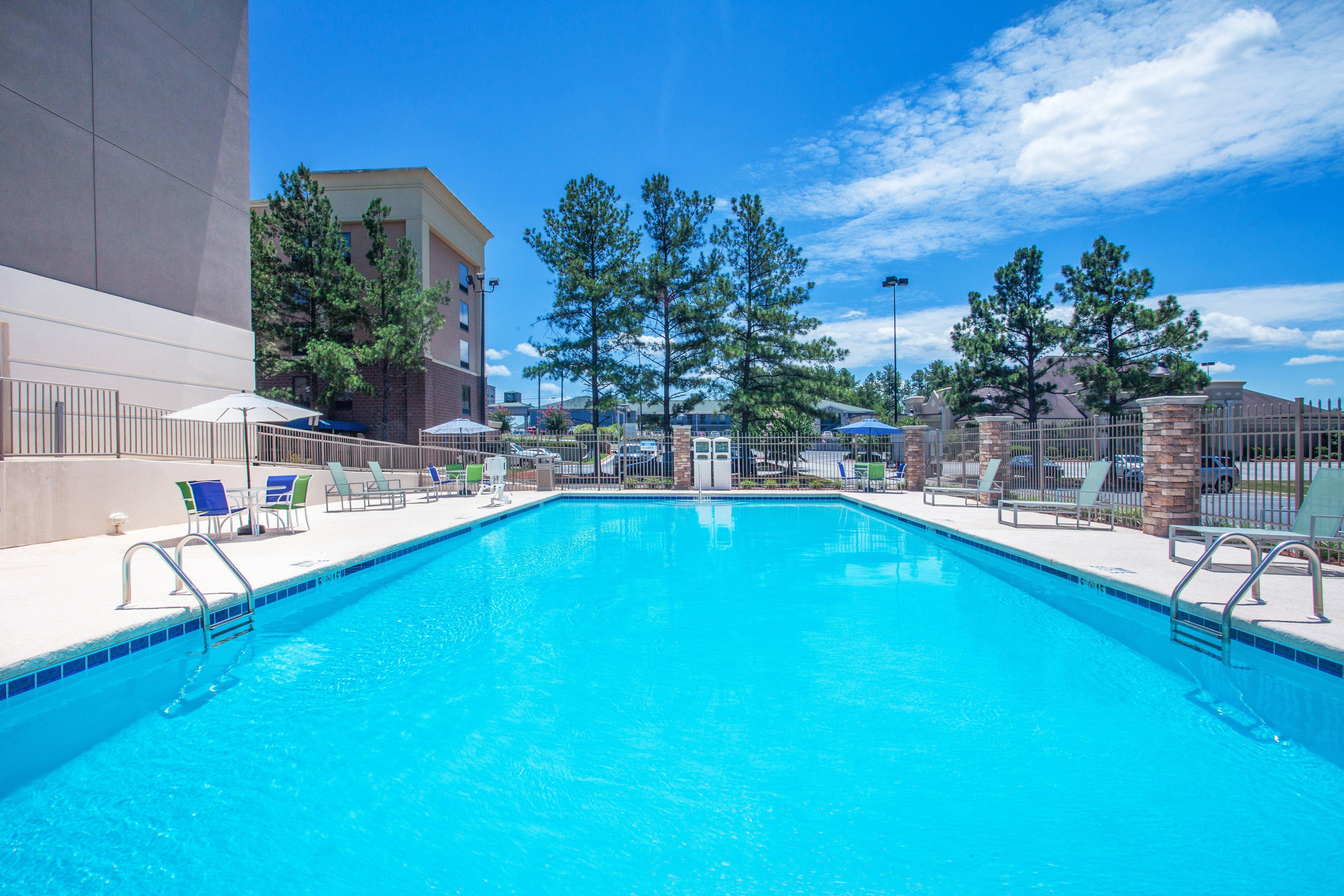 Holiday Inn Express & Suites Augusta West - Ft Gordon Area By Ihg Exterior foto